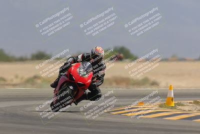 media/Sep-30-2023-SoCal Trackdays (Sat) [[636657bffb]]/Turn 15 (1120am)/